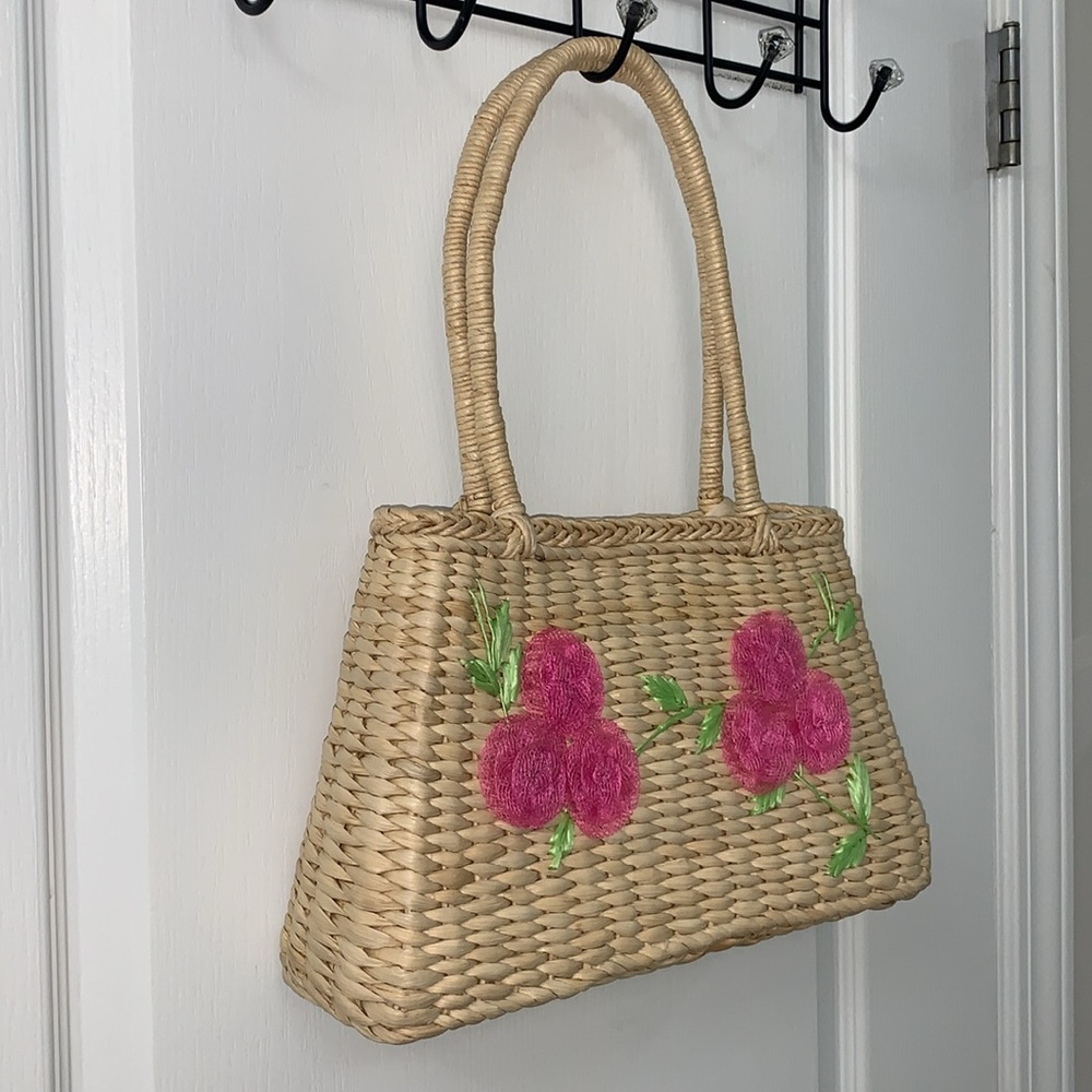 Mesh Flower Design Straw Bag - Picture 4 of 17